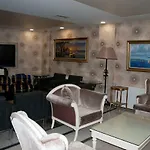 Golden Sky Hotel Oda ve Kahvaltı İstanbul