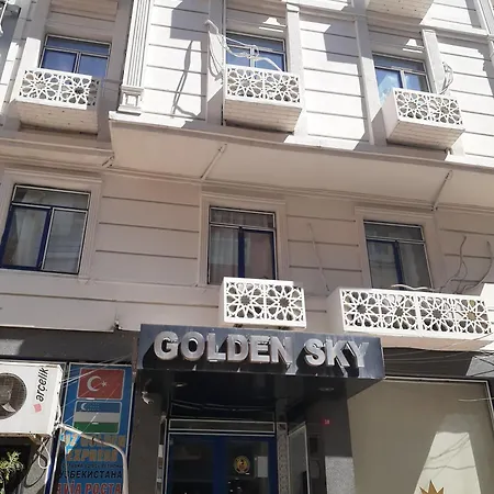 Golden Sky Hotel Couette-café 2*