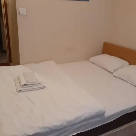 Couette-café Golden Sky Hotel