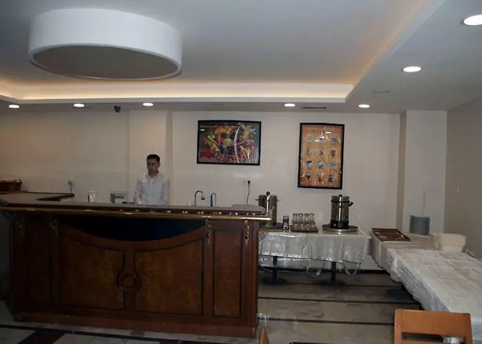 Bed and breakfast Golden Sky Hotel 2*