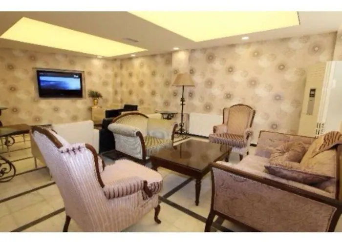 Golden Sky Hotel Bed and breakfast 2*